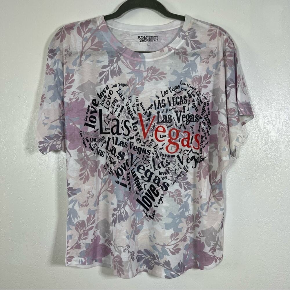 LOVE Lamour, Las Vegas Floral, Heart Graphic. Size Large. Excellent condition!